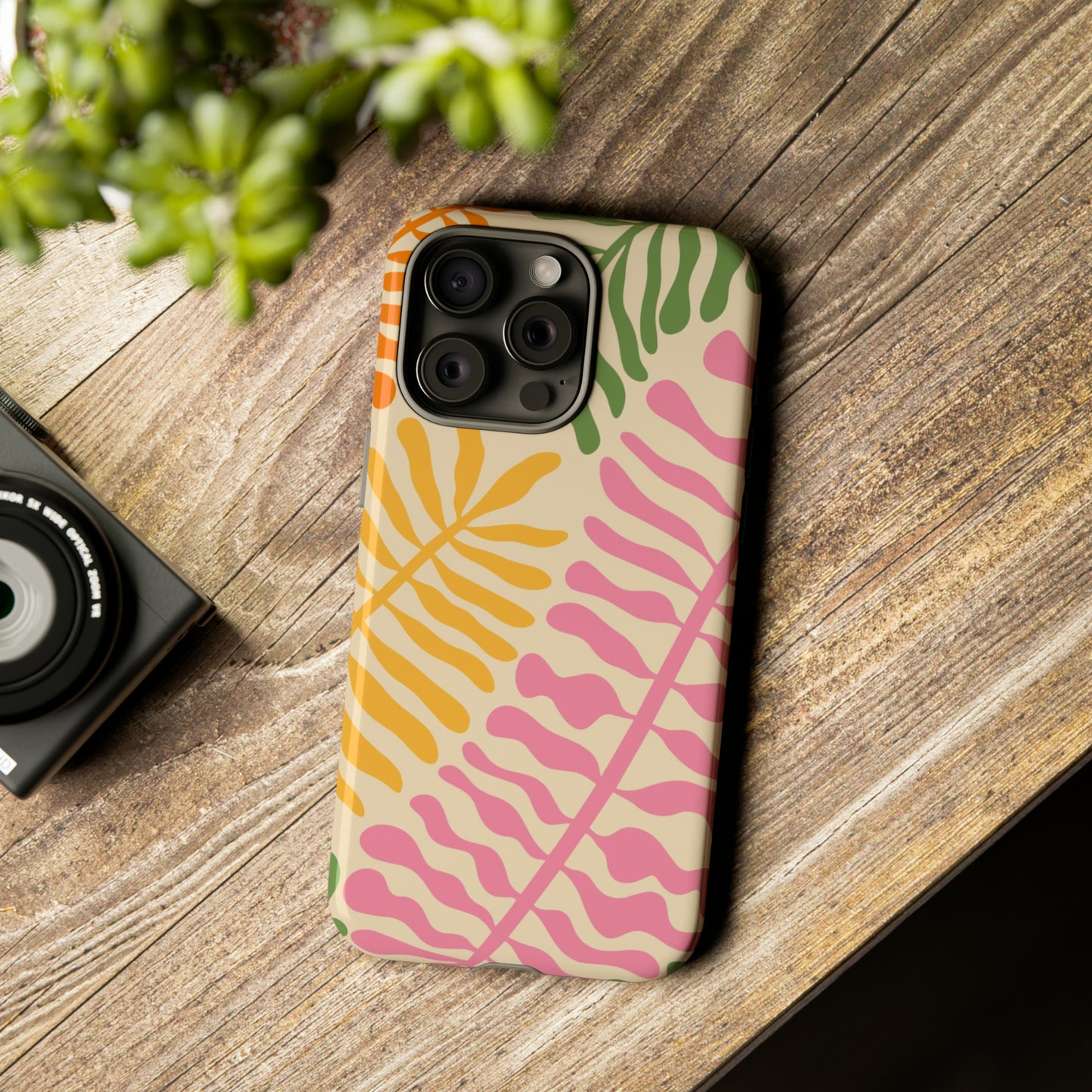 iPhone 15 Series Retro Groovy Flower / Tough Case